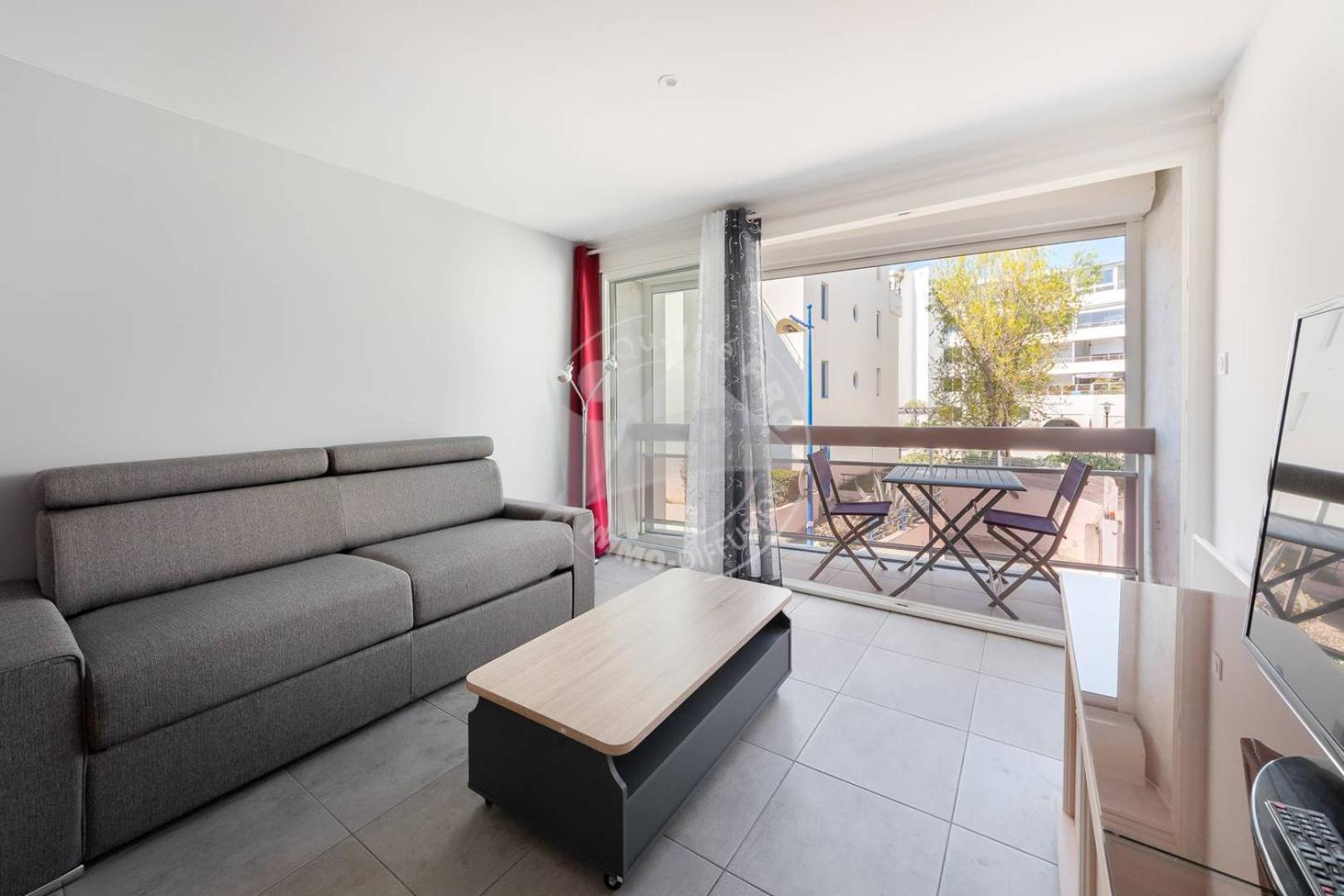 As21512 - Vue Latérale Avec Parking Privé à 20m De La * Le Grau-du-Roi