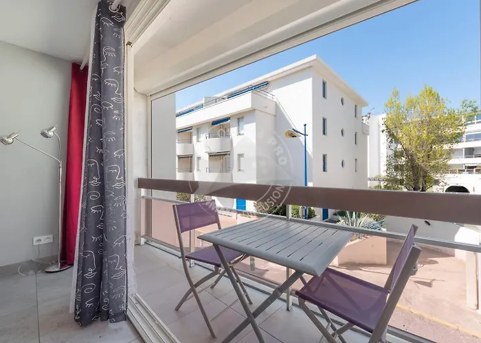As21512 - Studio Cabine Vue Mer Laterale Avec Parking Prive A 20M De La Plage